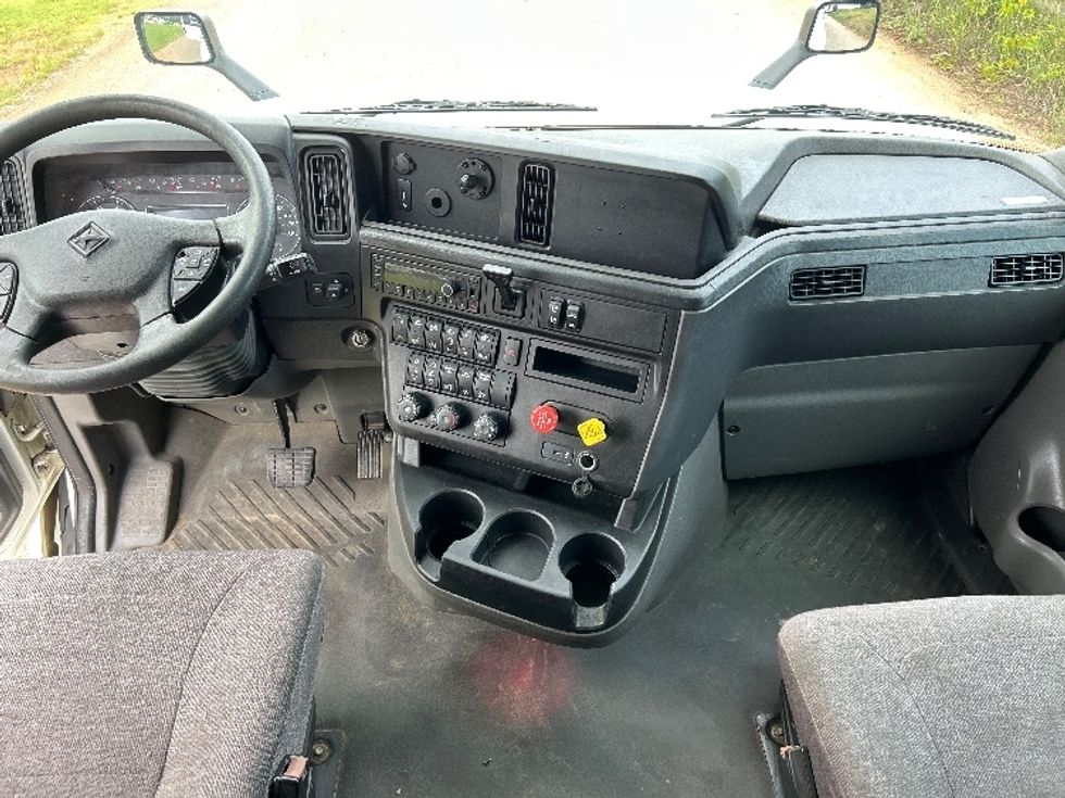 Sleeper Tractor-Heavy Duty Tractors-International-2023-LT625-Tuscaloosa-AL-347,329\n\t\tmiles-$ 85,000 - Image 11