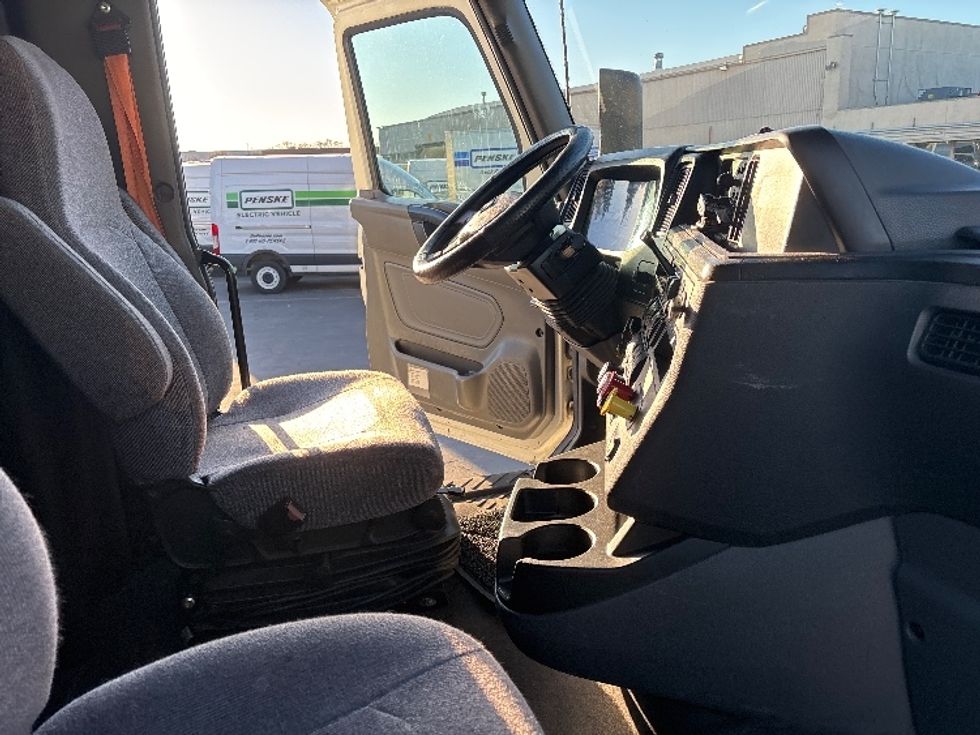Sleeper Tractor-Heavy Duty Tractors-International-2023-LT625-West Sacramento-CA-564,931\n\t\tmiles-$ 55,750 - Image 15