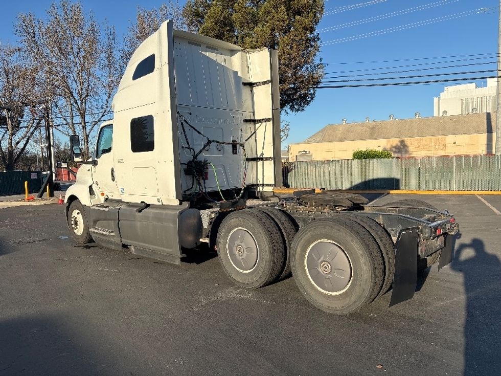 Sleeper Tractor-Heavy Duty Tractors-International-2023-LT625-West Sacramento-CA-564,931\n\t\tmiles-$ 55,750 - Image 5