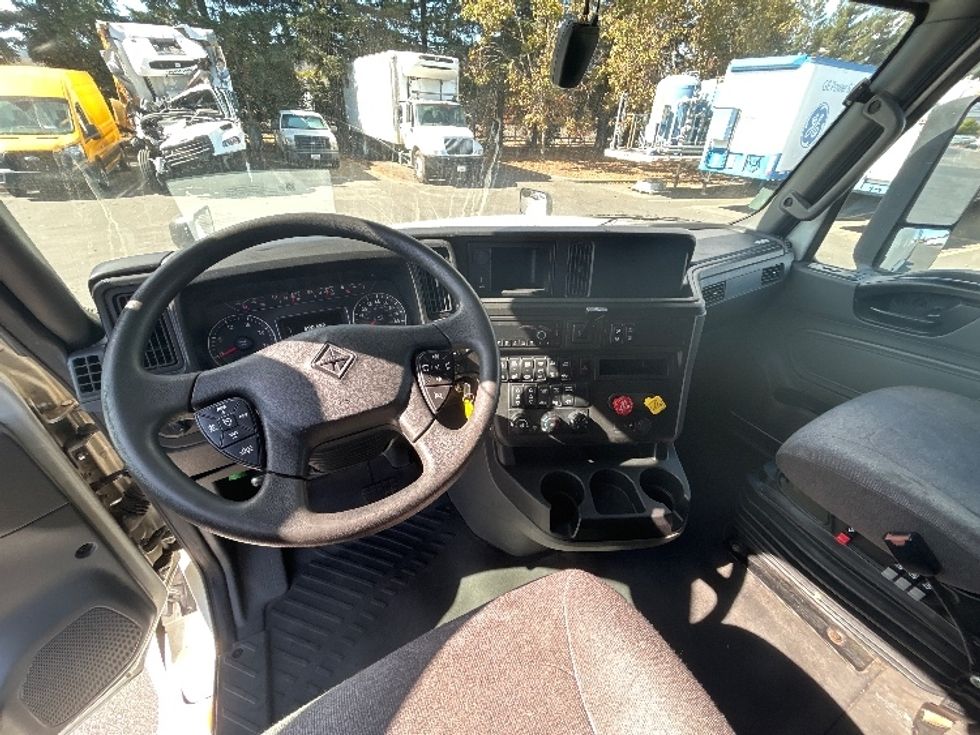 Sleeper Tractor-Heavy Duty Tractors-International-2023-LT625-West Sacramento-CA-590,681\n\t\tmiles-$ 44,000 - Image 10