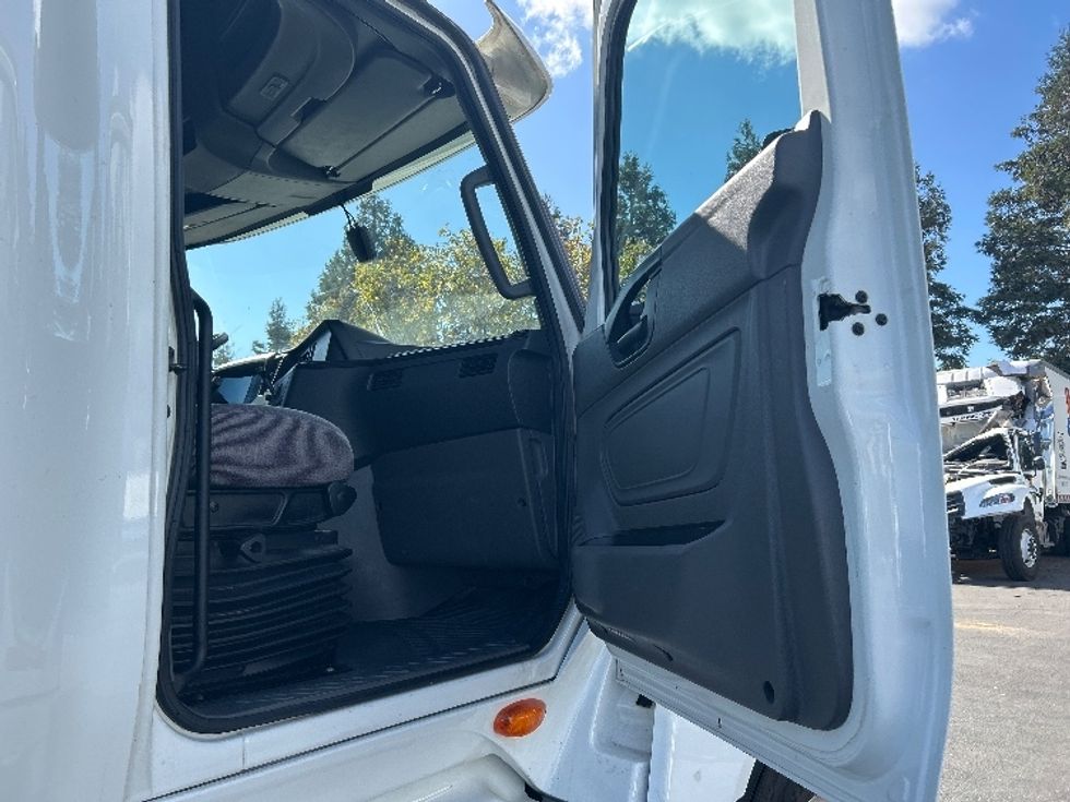 Sleeper Tractor-Heavy Duty Tractors-International-2023-LT625-West Sacramento-CA-590,681\n\t\tmiles-$ 44,000 - Image 12