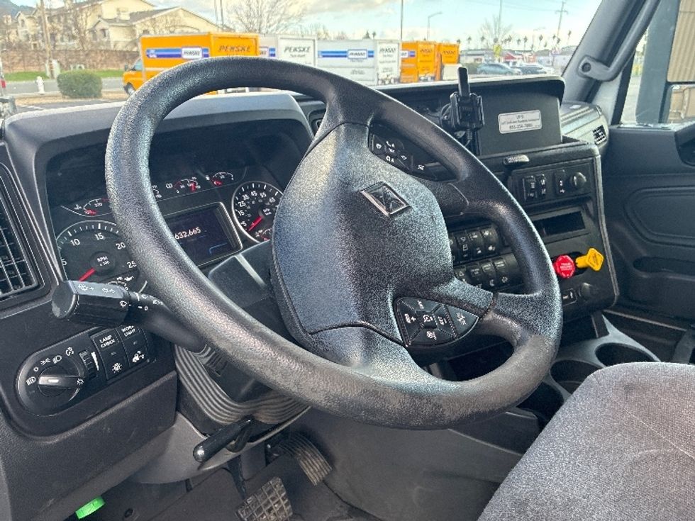 Sleeper Tractor-Heavy Duty Tractors-International-2023-LT625-West Sacramento-CA-632,666\n\t\tmiles-$ 48,500 - Image 10