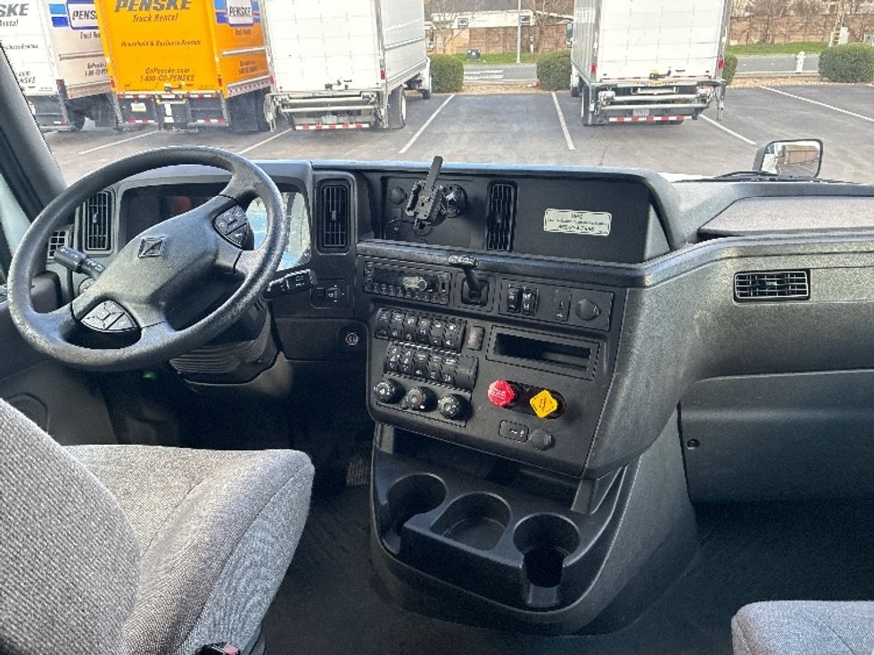 Sleeper Tractor-Heavy Duty Tractors-International-2023-LT625-West Sacramento-CA-632,666\n\t\tmiles-$ 48,500 - Image 11