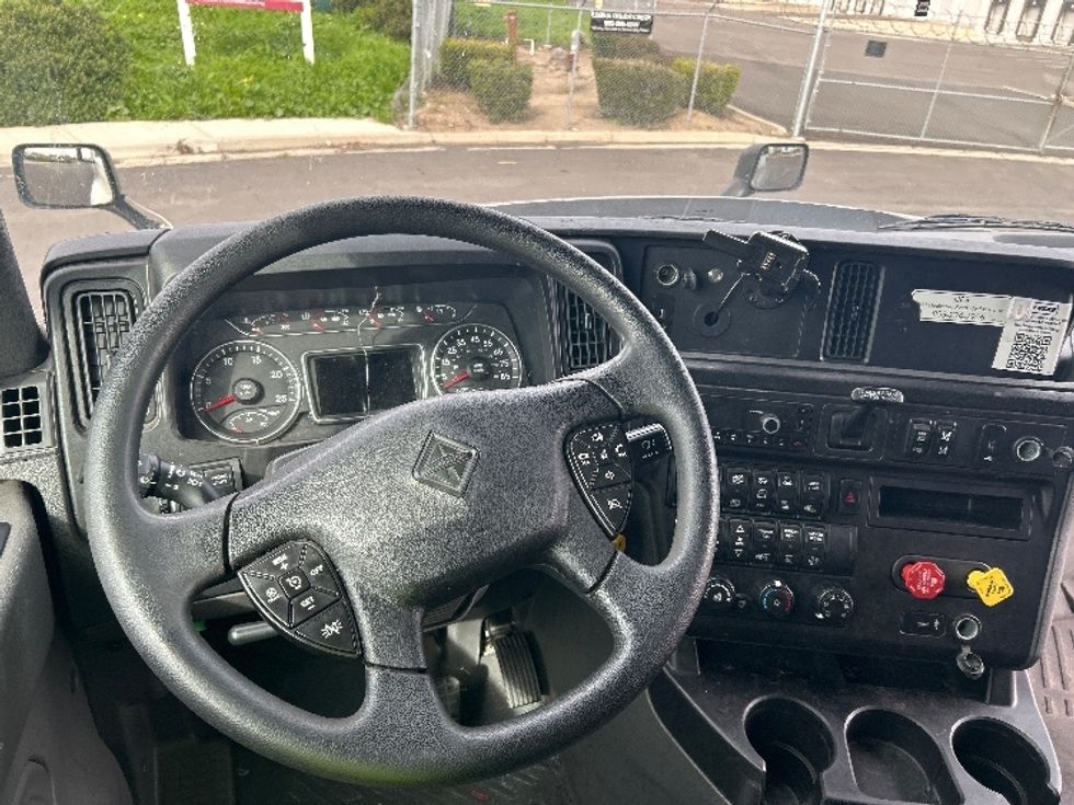Sleeper Tractor-Heavy Duty Tractors-International-2023-LT625-West Sacramento-CA-667,097\n\t\tmiles-$ 44,750 - Image 11