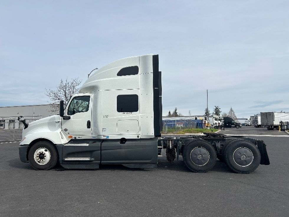 Sleeper Tractor-Heavy Duty Tractors-International-2023-LT625-West Sacramento-CA-667,097\n\t\tmiles-$ 44,750 - Image 4