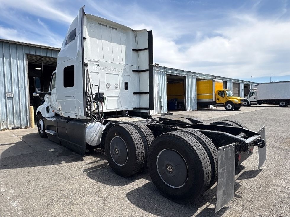 Sleeper Tractor-Heavy Duty Tractors-International-2023-LT625-West Sacramento-CA-700,853\n\t\tmiles-$ 42,250 - Image 5