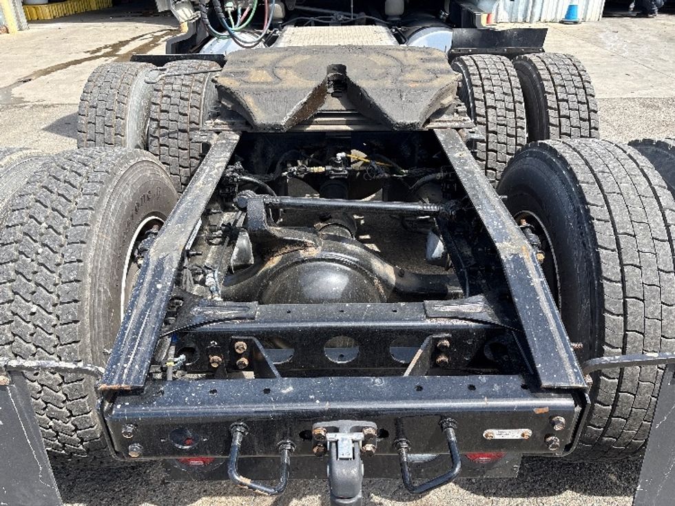 Sleeper Tractor-Heavy Duty Tractors-International-2023-LT625-West Sacramento-CA-700,853\n\t\tmiles-$ 42,250 - Image 6