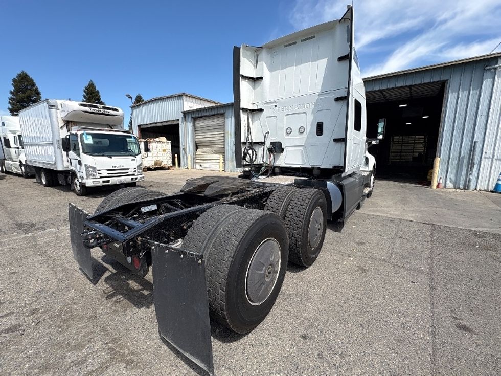 Sleeper Tractor-Heavy Duty Tractors-International-2023-LT625-West Sacramento-CA-700,853\n\t\tmiles-$ 42,250 - Image 7