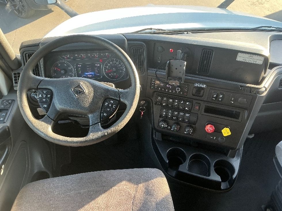 Sleeper Tractor-Heavy Duty Tractors-International-2023-LT625-West Sacramento-CA-757,480\n\t\tmiles-$ 41,750 - Image 12