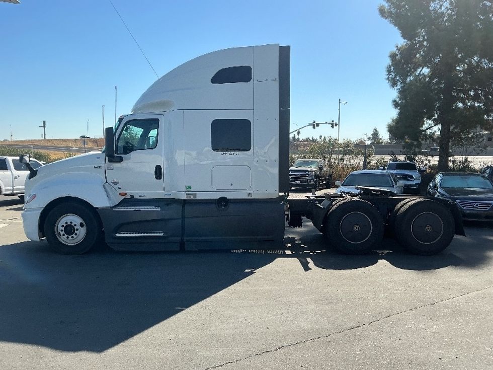 Sleeper Tractor-Heavy Duty Tractors-International-2023-LT625-West Sacramento-CA-757,480\n\t\tmiles-$ 41,750 - Image 4