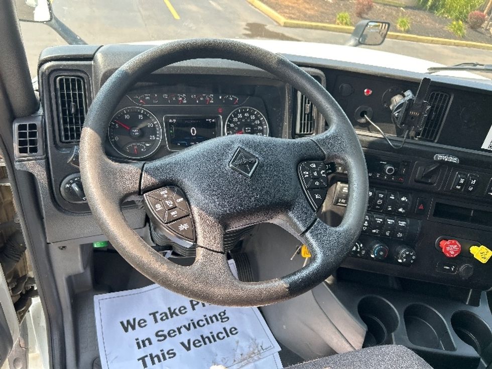 Sleeper Tractor-Heavy Duty Tractors-International-2023-LT625-Wilkes Barre-PA-550,176\n\t\tmiles-$ 56,250 - Image 11