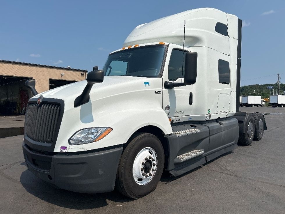 Sleeper Tractor-Heavy Duty Tractors-International-2023-LT625-Wilkes Barre-PA-550,176\n\t\tmiles-$ 56,250 - Image 3