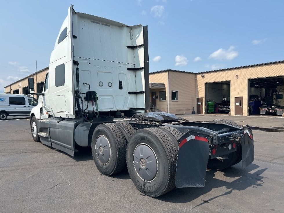 Sleeper Tractor-Heavy Duty Tractors-International-2023-LT625-Wilkes Barre-PA-550,176\n\t\tmiles-$ 56,250 - Image 5