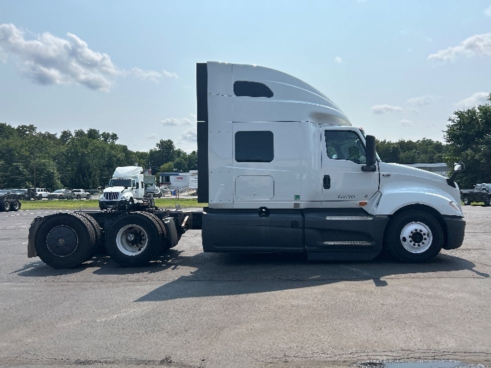 Sleeper Tractor-Heavy Duty Tractors-International-2023-LT625-Wilkes Barre-PA-550,176\n\t\tmiles-$ 56,250 - Image 8