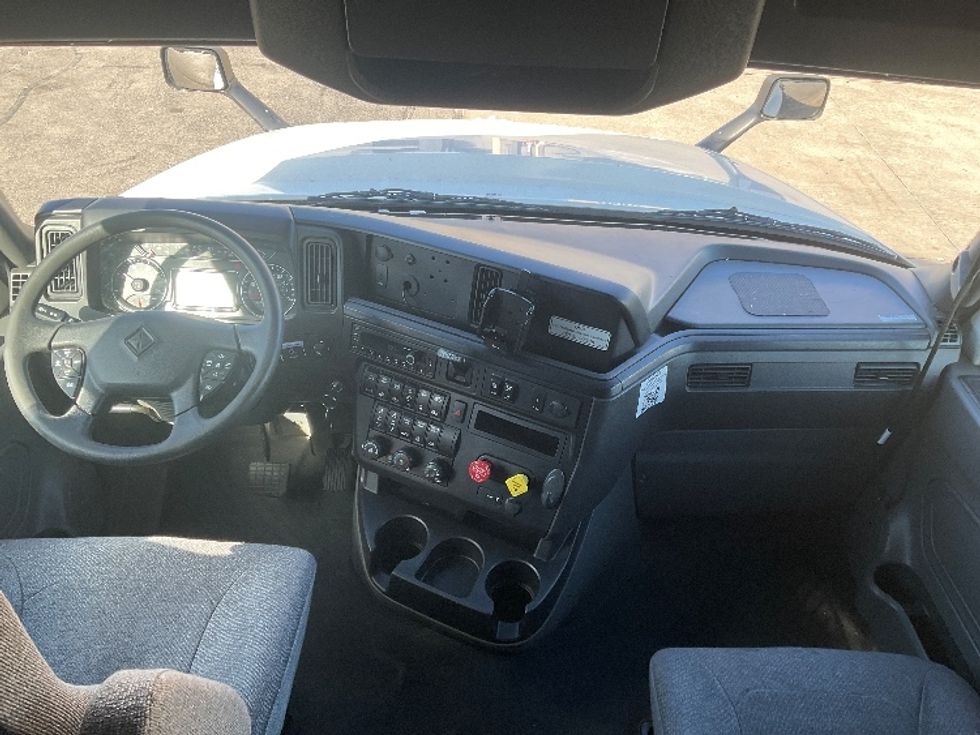 Sleeper Tractor-Heavy Duty Tractors-International-2023-LT625-Windsor-WI-717,244\n\t\tmiles-$ 34,500 - Image 12