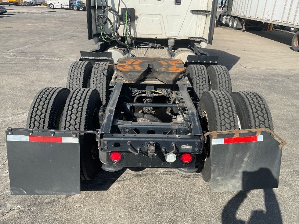 Sleeper Tractor-Heavy Duty Tractors-International-2023-LT625-Windsor-WI-717,244\n\t\tmiles-$ 34,500 - Image 6