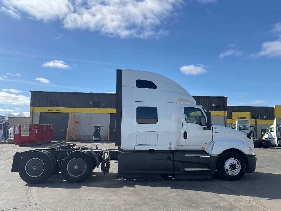 Sleeper Tractor-Heavy Duty Tractors-International-2023-LT625-Windsor-WI-717,244\n\t\tmiles-$ 34,500 - Image 8