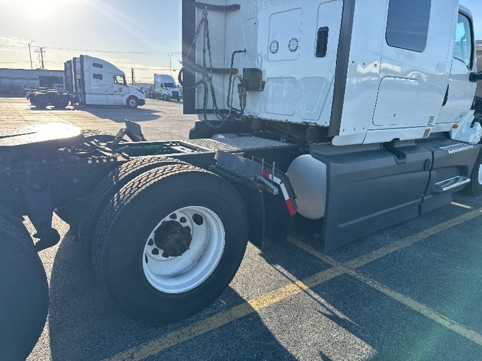 Sleeper Tractor-Heavy Duty Tractors-International-2024-LT625-Chicago (Chicago Ridge)-IL-449,167\n\t\tmiles-$ 88,250 - Image 22