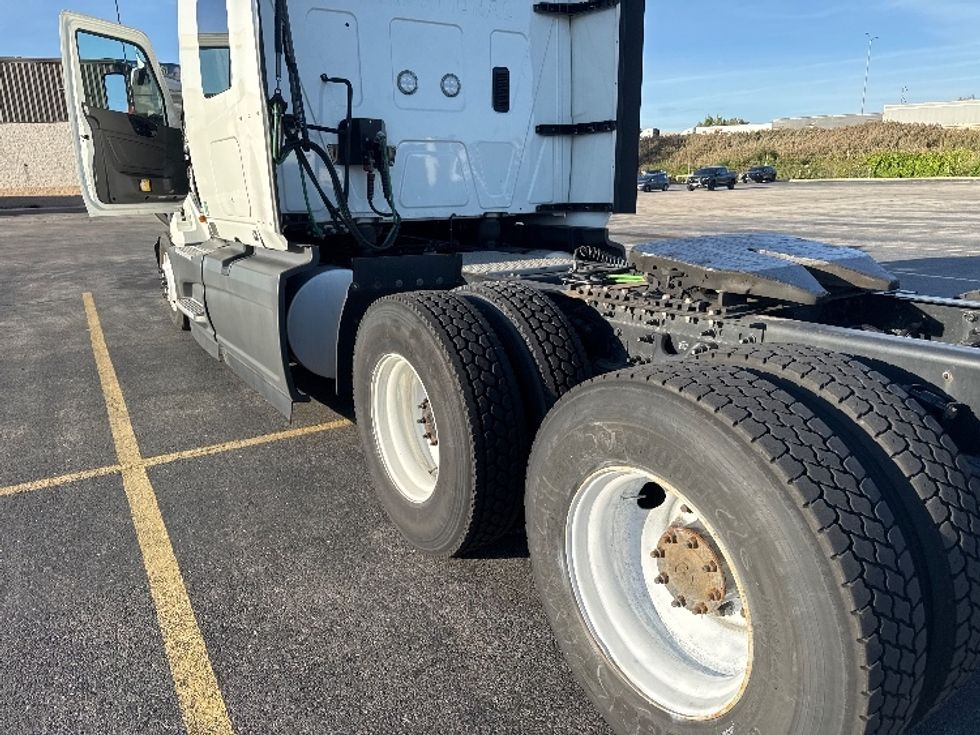 Sleeper Tractor-Heavy Duty Tractors-International-2024-LT625-Chicago (Chicago Ridge)-IL-449,167\n\t\tmiles-$ 88,250 - Image 23