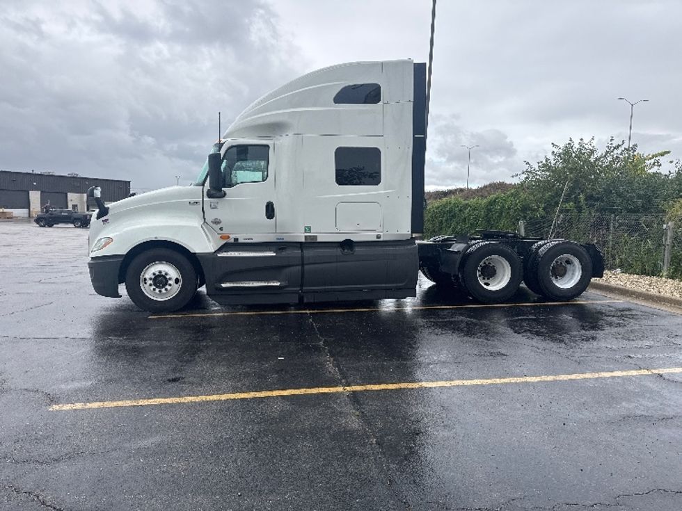 Sleeper Tractor-Heavy Duty Tractors-International-2024-LT625-Chicago (Chicago Ridge)-IL-449,167\n\t\tmiles-$ 88,250 - Image 4