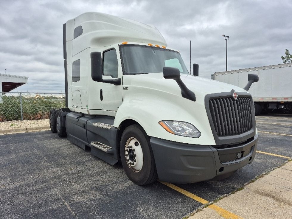 Sleeper Tractor-Heavy Duty Tractors-International-2024-LT625-Chicago (Chicago Ridge)-IL-450,609\n\t\tmiles-$ 87,750 - Image 1