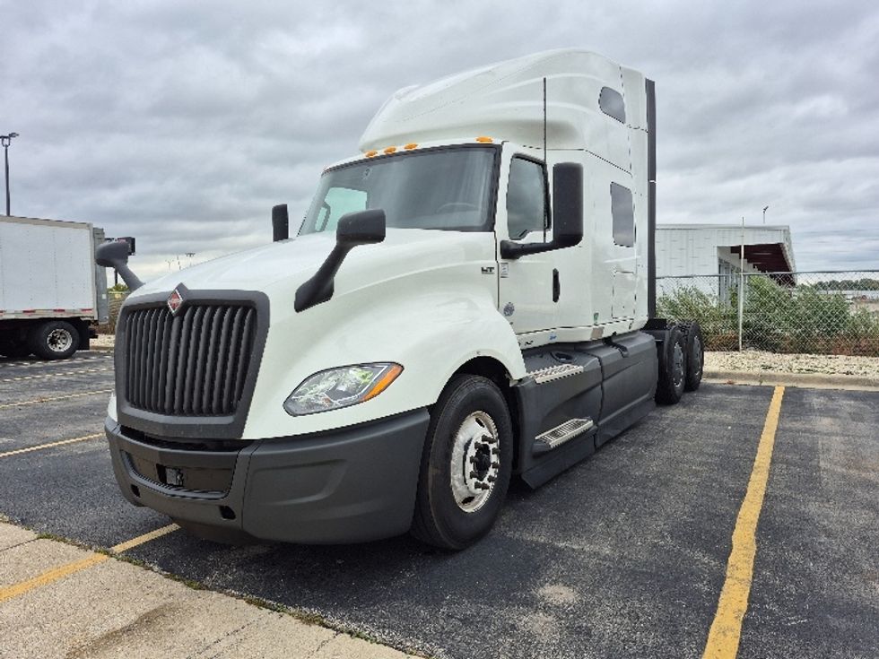 Sleeper Tractor-Heavy Duty Tractors-International-2024-LT625-Chicago (Chicago Ridge)-IL-450,609\n\t\tmiles-$ 87,750 - Image 3
