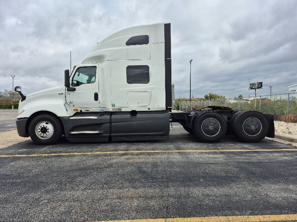 Sleeper Tractor-Heavy Duty Tractors-International-2024-LT625-Chicago (Chicago Ridge)-IL-450,609\n\t\tmiles-$ 87,750 - Image 4