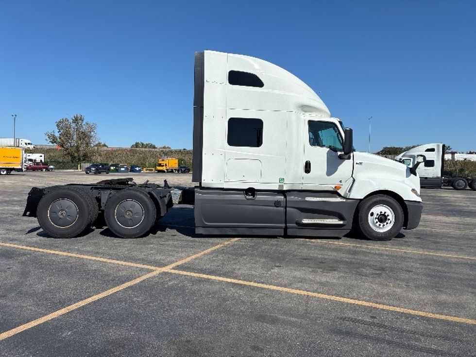 Sleeper Tractor-Heavy Duty Tractors-International-2024-LT625-Chicago (Chicago Ridge)-IL-482,990\n\t\tmiles-$ 79,250 - Image 8