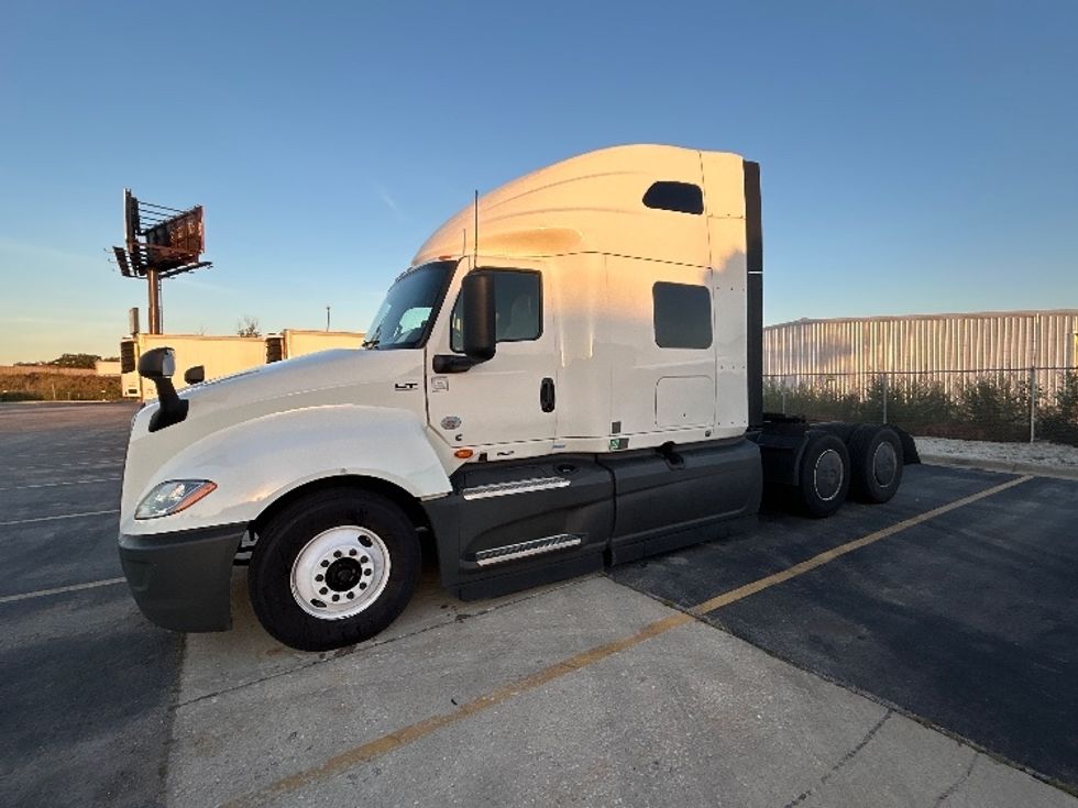 Sleeper Tractor-Heavy Duty Tractors-International-2024-LT625-Chicago (Chicago Ridge)-IL-584,481\n\t\tmiles-$ 72,250 - Image 3