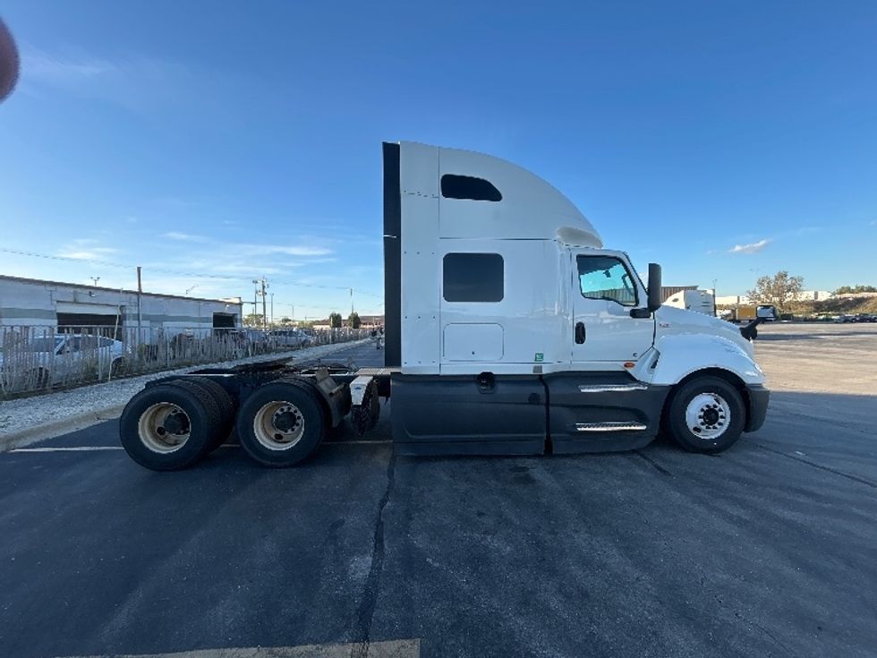 Sleeper Tractor-Heavy Duty Tractors-International-2024-LT625-Chicago (Chicago Ridge)-IL-611,508\n\t\tmiles-$ 65,750 - Image 8