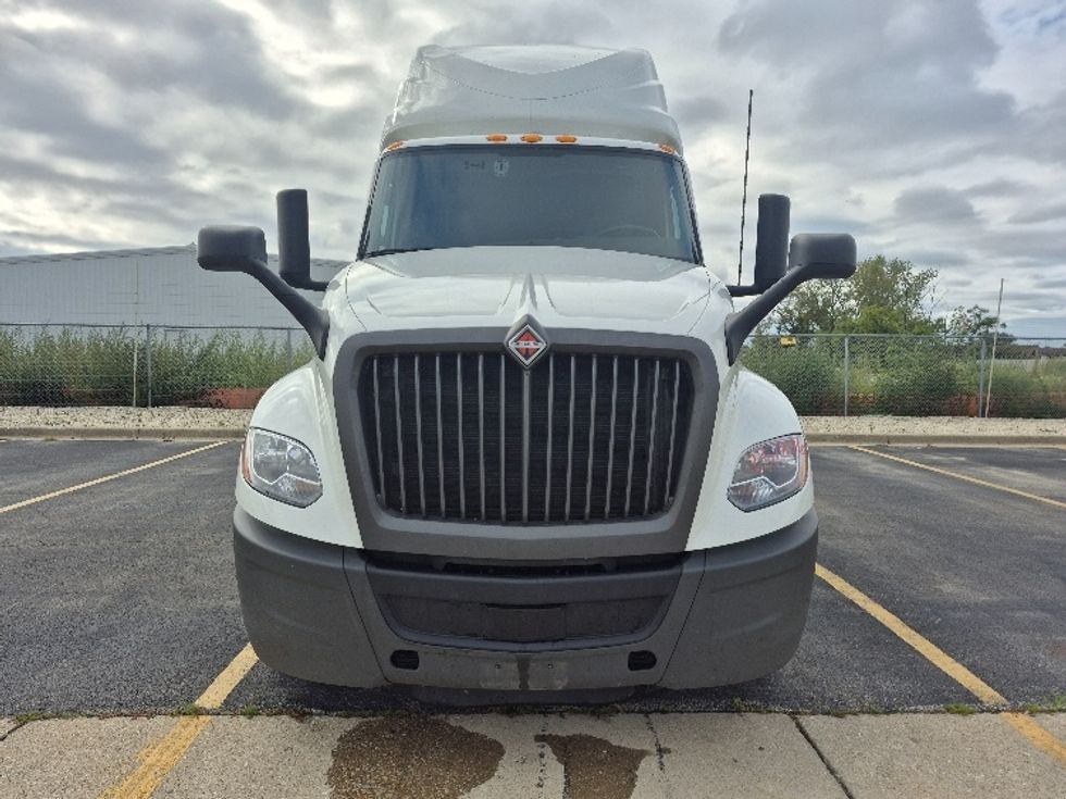 Sleeper Tractor-Heavy Duty Tractors-International-2024-LT625-Chicago (Chicago Ridge)-IL-627,749\n\t\tmiles-$ 67,000 - Image 2