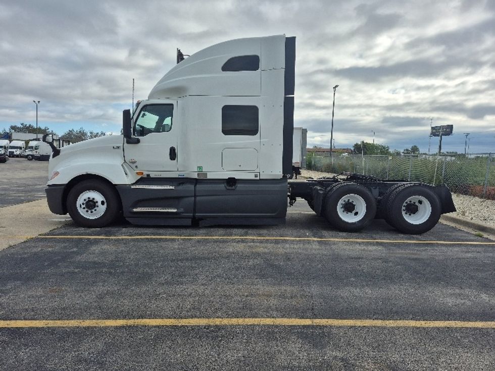 Sleeper Tractor-Heavy Duty Tractors-International-2024-LT625-Chicago (Chicago Ridge)-IL-627,749\n\t\tmiles-$ 67,000 - Image 4