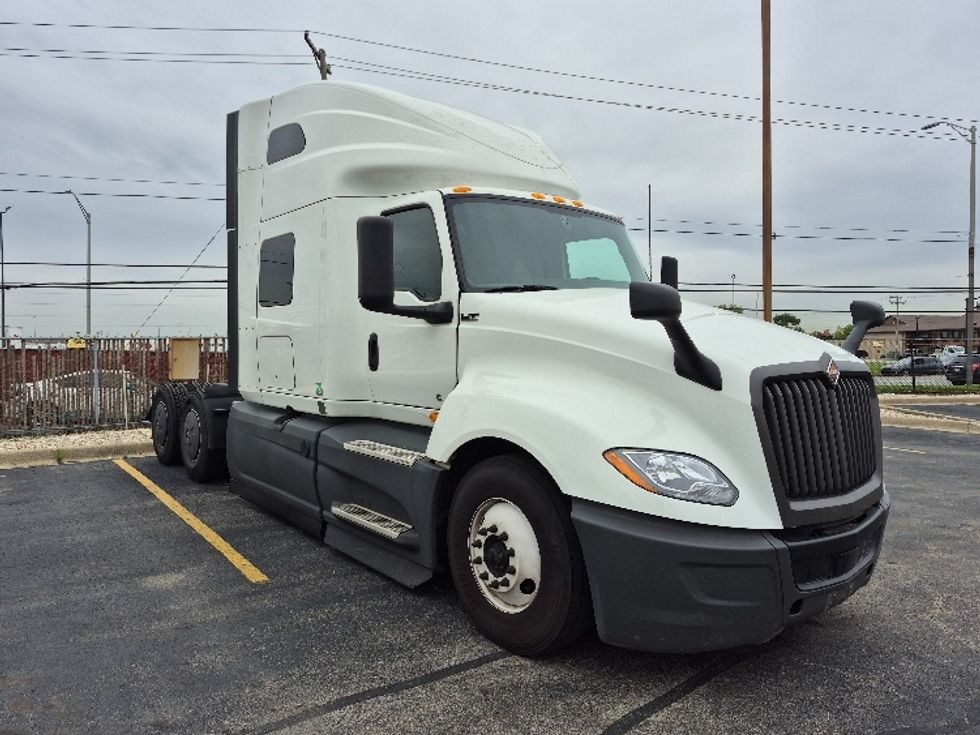 Sleeper Tractor-Heavy Duty Tractors-International-2024-LT625-Chicago (Chicago Ridge)-IL-630,302\n\t\tmiles-$ 66,750 - Image 1