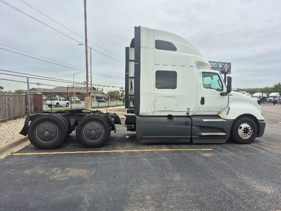 Sleeper Tractor-Heavy Duty Tractors-International-2024-LT625-Chicago (Chicago Ridge)-IL-630,302\n\t\tmiles-$ 66,750 - Image 8