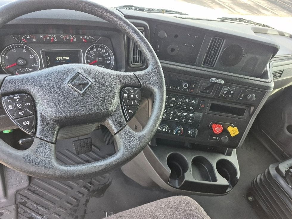 Sleeper Tractor-Heavy Duty Tractors-International-2024-LT625-Chicago (Chicago Ridge)-IL-639,295\n\t\tmiles-$ 62,750 - Image 11