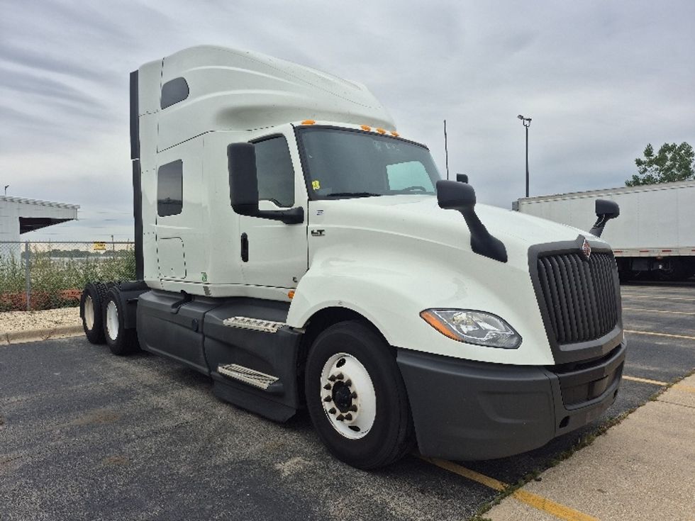 Sleeper Tractor-Heavy Duty Tractors-International-2024-LT625-Chicago (Chicago Ridge)-IL-644,464\n\t\tmiles-$ 62,250 - Image 1
