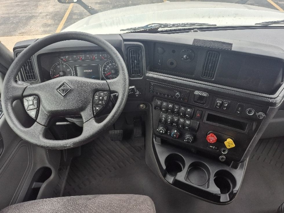 Sleeper Tractor-Heavy Duty Tractors-International-2024-LT625-Chicago (Chicago Ridge)-IL-644,464\n\t\tmiles-$ 62,250 - Image 11