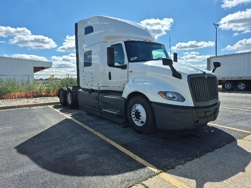 Sleeper Tractor-Heavy Duty Tractors-International-2024-LT625-Chicago (Chicago Ridge)-IL-670,818\n\t\tmiles-$ 59,500 - Image 1