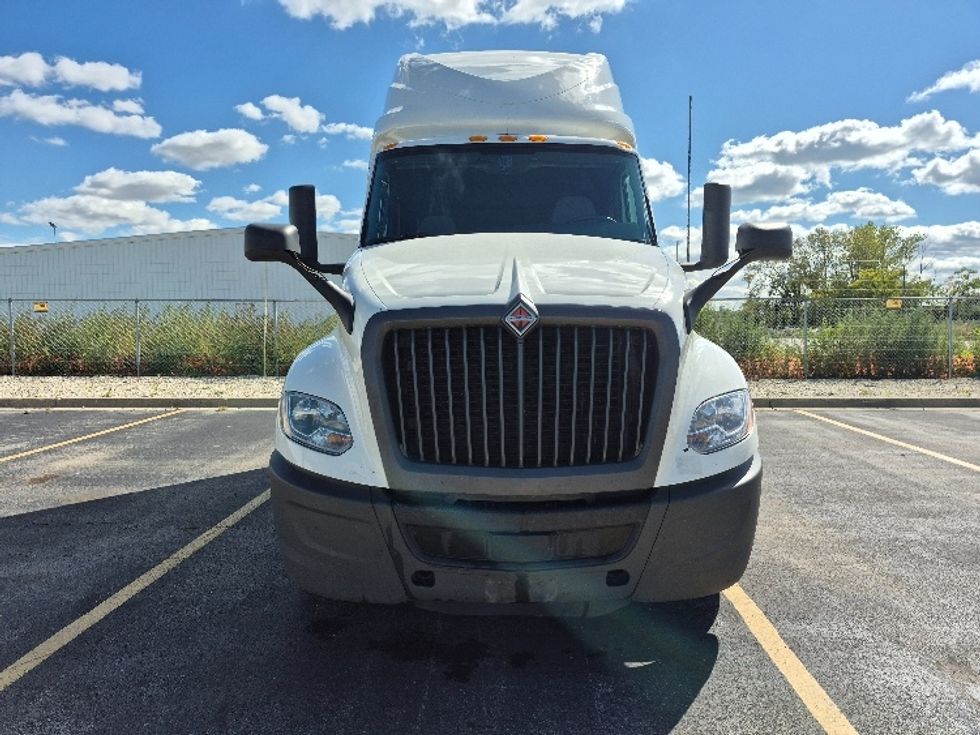 Sleeper Tractor-Heavy Duty Tractors-International-2024-LT625-Chicago (Chicago Ridge)-IL-670,818\n\t\tmiles-$ 59,500 - Image 2