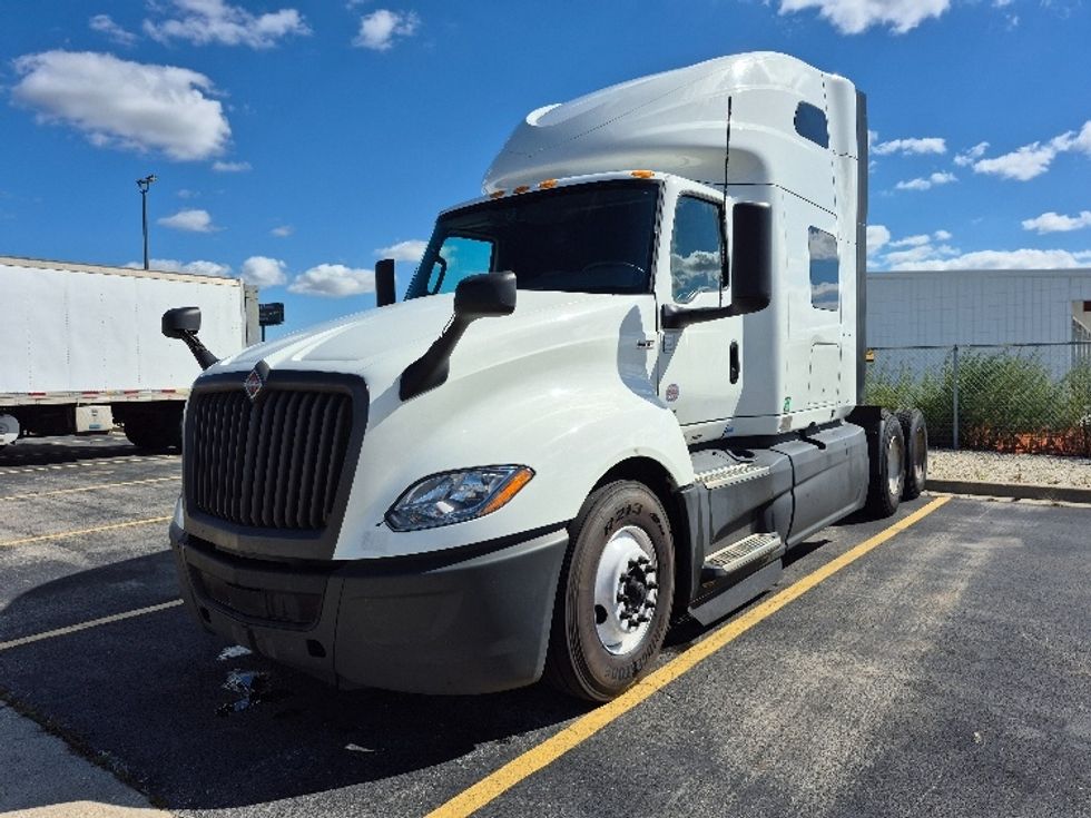 Sleeper Tractor-Heavy Duty Tractors-International-2024-LT625-Chicago (Chicago Ridge)-IL-670,818\n\t\tmiles-$ 59,500 - Image 3