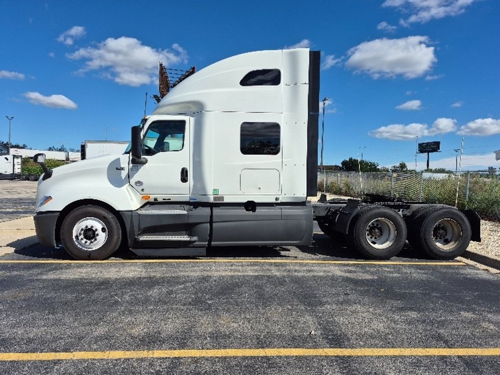 Sleeper Tractor-Heavy Duty Tractors-International-2024-LT625-Chicago (Chicago Ridge)-IL-670,818\n\t\tmiles-$ 59,500 - Image 4
