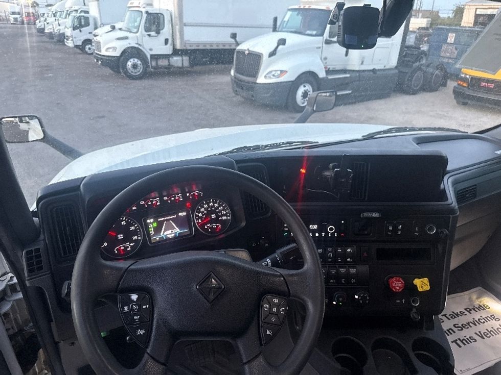 Sleeper Tractor-Heavy Duty Tractors-International-2024-LT625-Dallas-TX-703,107\n\t\tmiles-$ 59,000 - Image 11
