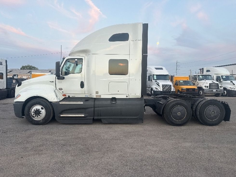 Sleeper Tractor-Heavy Duty Tractors-International-2024-LT625-Dallas-TX-703,107\n\t\tmiles-$ 59,000 - Image 4