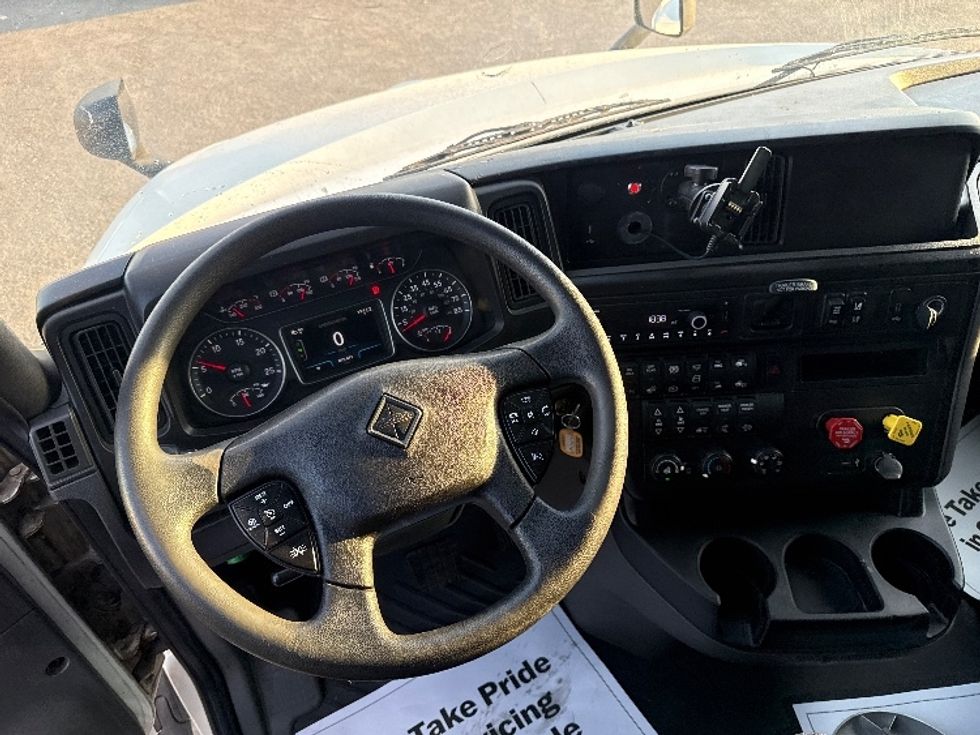 Sleeper Tractor-Heavy Duty Tractors-International-2024-LT625-Dallas-TX-817,113\n\t\tmiles-$ 46,250 - Image 11