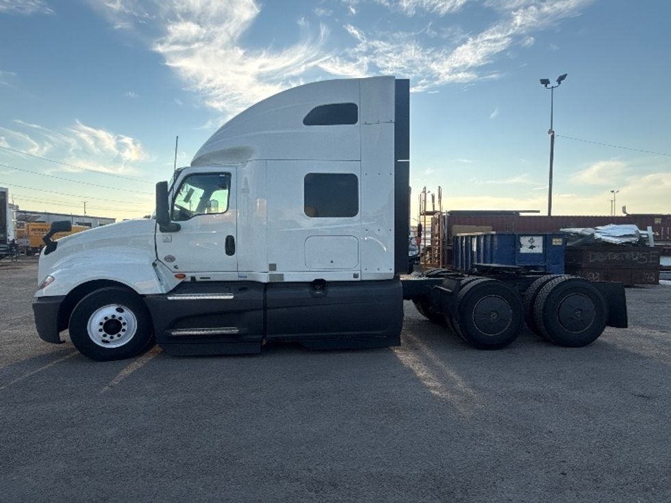 Sleeper Tractor-Heavy Duty Tractors-International-2024-LT625-Dallas-TX-817,113\n\t\tmiles-$ 46,250 - Image 4