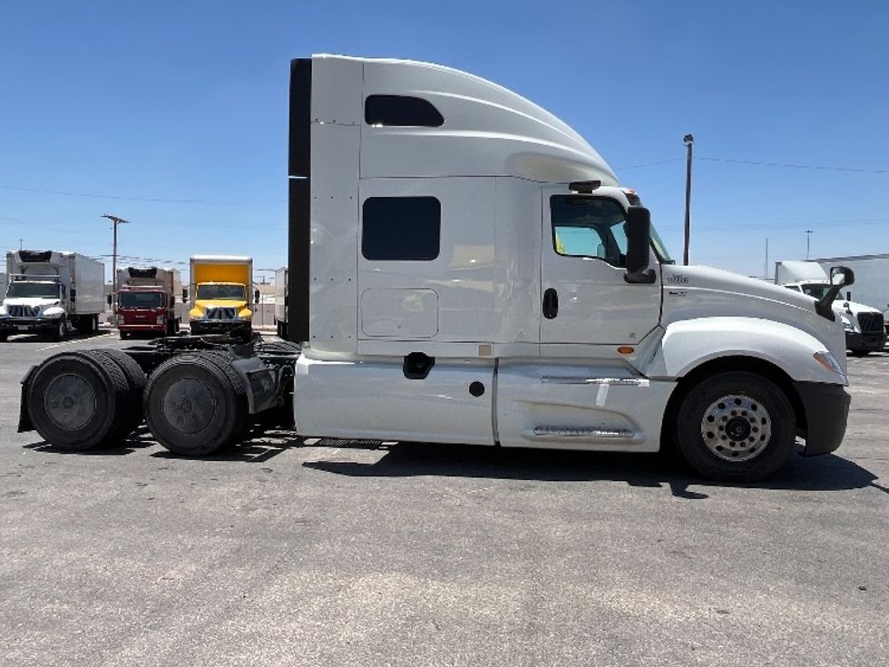 Sleeper Tractor-Heavy Duty Tractors-International-2024-LT625-El Paso-TX-517,586\n\t\tmiles-$ 77,750 - Image 8