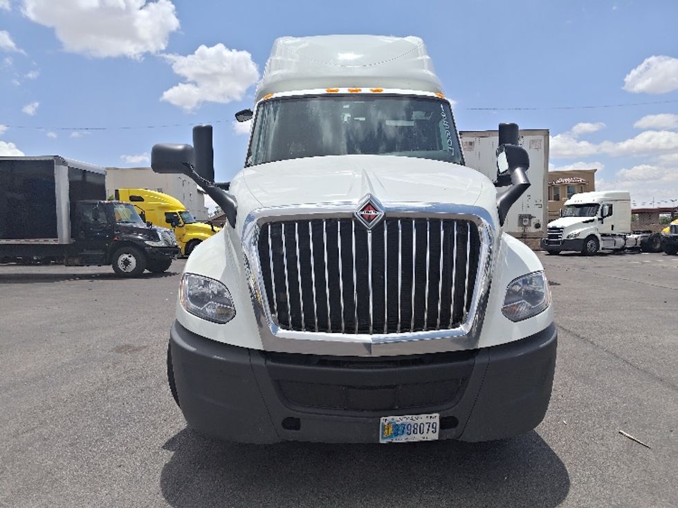 Sleeper Tractor-Heavy Duty Tractors-International-2024-LT625-El Paso-TX-647,928\n\t\tmiles-$ 63,500 - Image 2