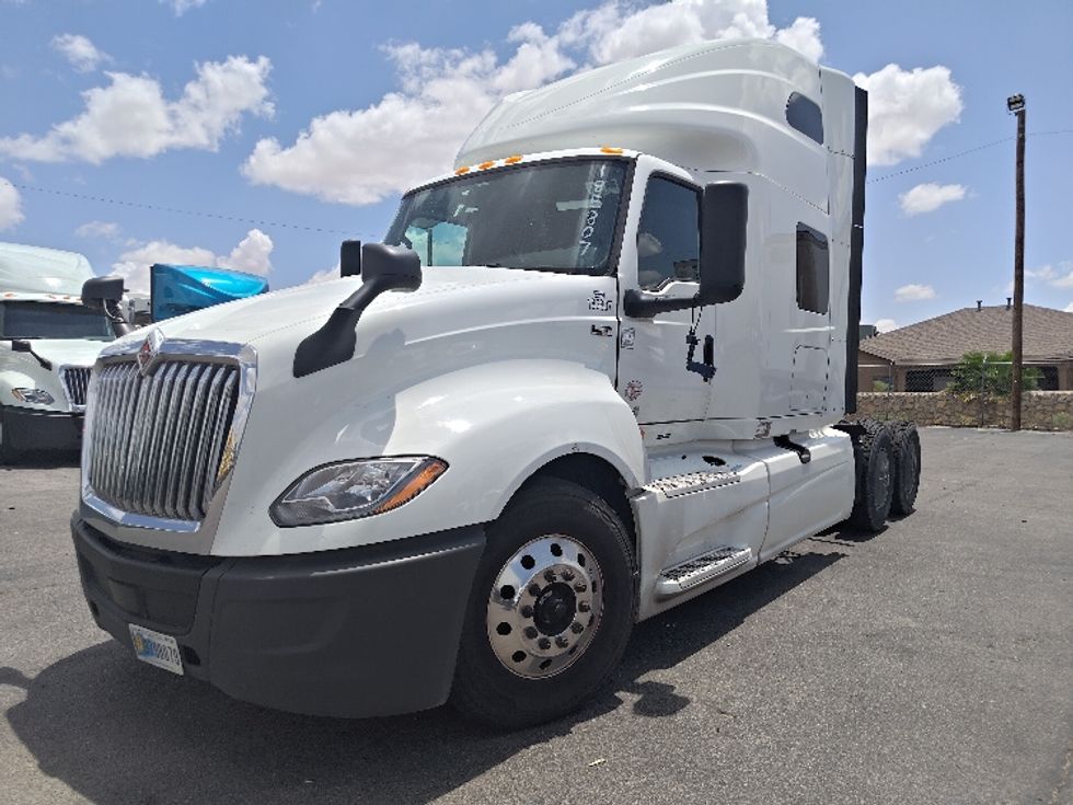 Sleeper Tractor-Heavy Duty Tractors-International-2024-LT625-El Paso-TX-647,928\n\t\tmiles-$ 63,500 - Image 3
