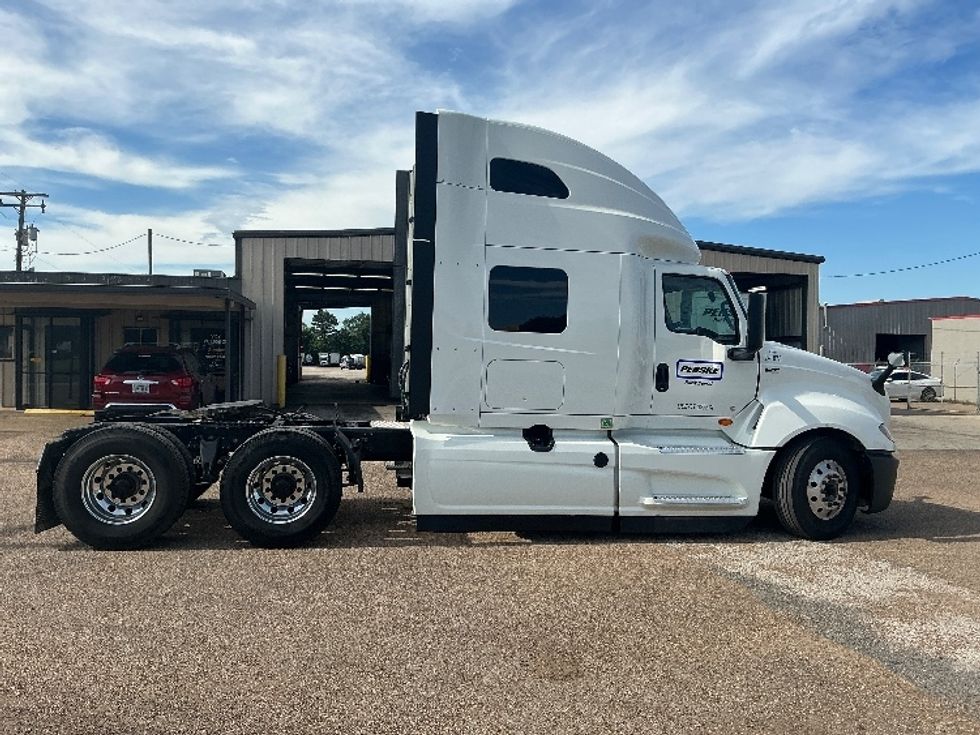 Sleeper Tractor-Heavy Duty Tractors-International-2024-LT625-Longview-TX-189,692\n\t\tmiles-$ 102,750 - Image 8