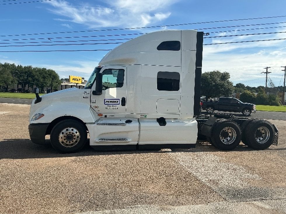 Sleeper Tractor-Heavy Duty Tractors-International-2024-LT625-Longview-TX-204,176\n\t\tmiles-$ 104,750 - Image 4